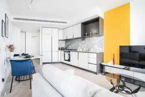 Prestigious 1B apt w stunning harbour view - Image 3
