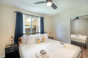 LA Spacious house: 2 master bedrooms & king beds - Image 3