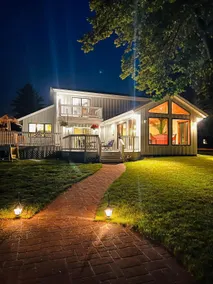 Private 3 bedroom lake house - Image 4