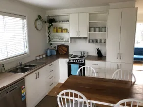 Beach Front House in Inverloch - Image 4