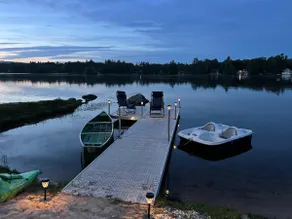 Blue Breeze - Private lakefront w/ Hot Tub - Image 2