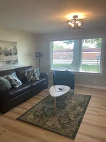 Charming 1 bedroom home near Quincy University - Image 3