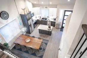 New Modern Townhouse, only short walk to the beach - Image 5