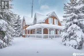 Farm House Oasis: Hot Tub, Pool, Horses, sleeps 12 - Image 2