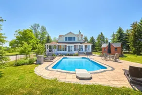 Farm House Oasis: Hot Tub, Pool, Horses, sleeps 12 - Image 2