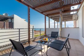 Trinity Seaside Family Maisonette - Image 2