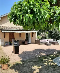 Country cottage with pool - Image 4