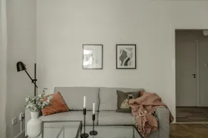 Bright Flat w/ Balcony in Quiet, Central District - Image 4