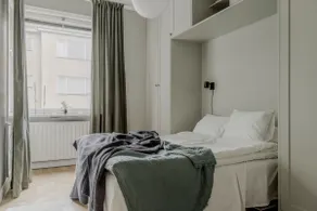 Bright Flat w/ Balcony in Quiet, Central District - Image 3