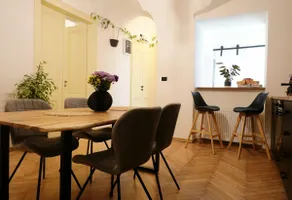 Superb 102m² apartment in a historical building - Image 3