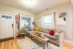 Duplex in Cap Hill! Walk to Convention Center! - Image 3