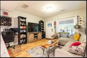 Duplex in Cap Hill! Walk to Convention Center! - Image 4