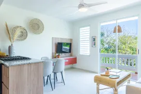 4 Lush Gardens, Pool, Walk to Beach & Restaurants - Image 5