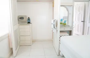 Delightful 1-bed beachside rental -SEA SHELL - Image 3