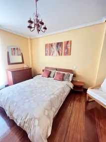 A three-bedroom duplex with direct pool access - Image 5