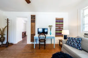 Adorable Historic Home, Super Close to UT, Moody Center, and Downtown - Image 5