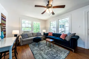 Adorable Historic Home, Super Close to UT, Moody Center, and Downtown - Image 2