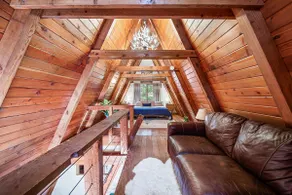 The Easy A Cabin in Rocky Point, Oregon - Image 4