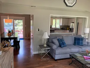 Lakeside SARAndipity: Sleeps 8 w/ outdoor spaces! - Image 2