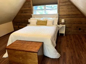 Private Suite with balcony and separate entrance - Image 3