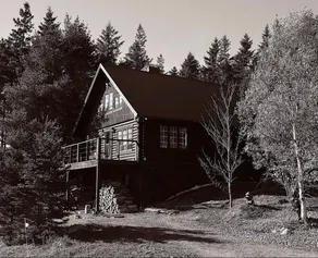 The Black Cabin - Along the Cabot Trail - Image 2