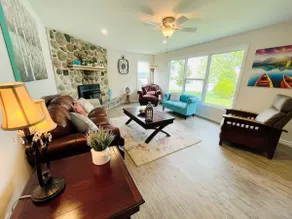 Bliss on the Bay, Waterfront Cottage - Image 4