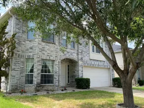 Cozy & Centrally Located 4 Bedroom House In Plano - Image 3