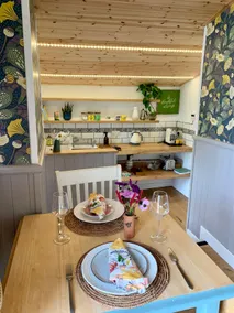 The Snug at Ravenswood - Image 5