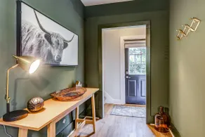 Cozy Dark & Moody Home New Reno 10 mins to Lanc - Image 2