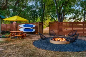 Walk to Lake Austin - Relaxing Oasis- Pet Friendly - Image 4