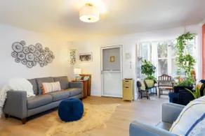 Charming 2/1 Condo on a Lake in Winter Park - Image 2