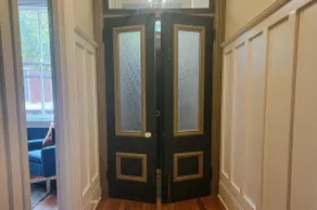 The Winchester, Historic Midtown 3BR/2BA & Parking - Image 5