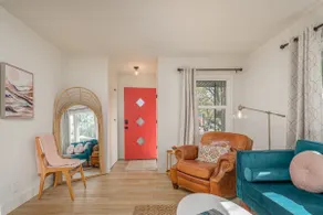 Renovated Charming Home near-DT, UNR, Conv center - Image 4