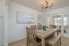 Renovated Charming Home near-DT, UNR, Conv center - Image 3
