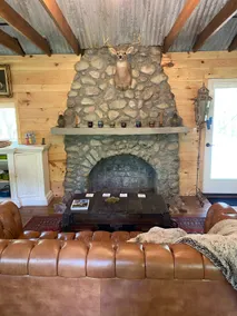 Hudson Berkshire Lake Log Cabin - Image 2