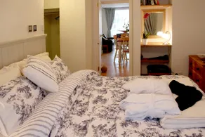 Beautiful Seaside one bedroom apartment - Image 4