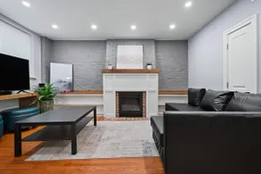 2 BR condo in the heart of Old Town - Image 5