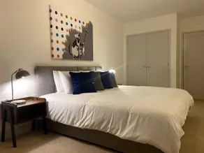 FANTASTIC 2 Dbl Bedroom Apt. FREE off-road parking - Image 3