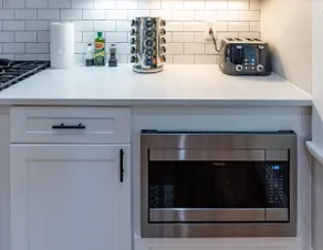 Huge 5 Bed Beautiful Historic Renovated Home Shaw - Image 3
