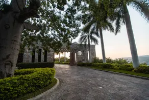 Exclusive Villa in Punta Garrobo - Image 3