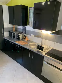 Cozy house, air conditioning, private parking, 150 m from the sea - Image 3