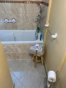 Cozy house, air conditioning, private parking, 150 m from the sea - Image 4