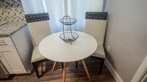 Elegant Cozy Oasis - Image 4