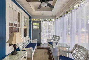 Eclectic MidCity 3BR filled with LOCAL ART - Image 4