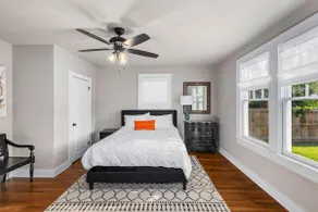 Eclectic MidCity 3BR filled with LOCAL ART - Image 5
