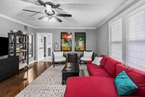 Eclectic MidCity 3BR filled with LOCAL ART - Image 2