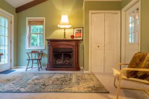 Mountain Lodge Near Jim Thorpe - Image 3