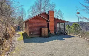 Almost Heaven. Quiet retreat with mountain views. - Image 3