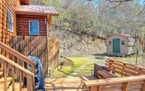 Almost Heaven. Quiet retreat with mountain views. - Image 4