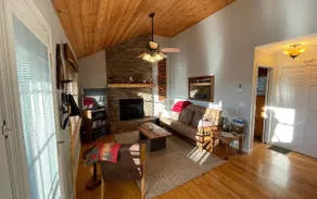 Almost Heaven. Quiet retreat with mountain views. - Image 5